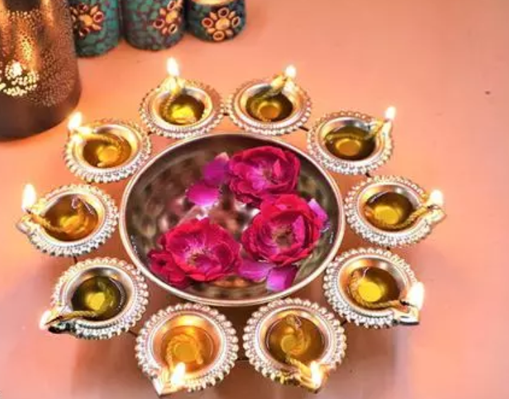 Fabulous Urli Bowl 10 Diyas for all time Decoration Floating Flowers and T- Light Candles Diwali Home Decor Decoration